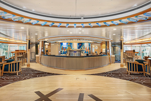 Explorer Lounge & Bar